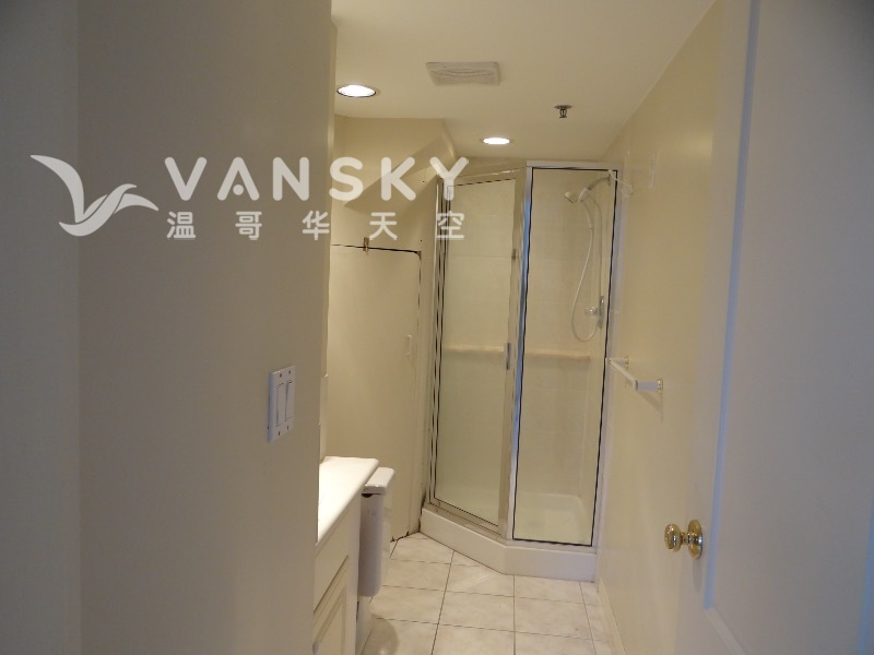 260828120236_7shower room.JPG
